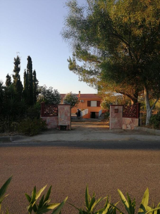 Villa Dei Ginepri Badesi Exterior foto